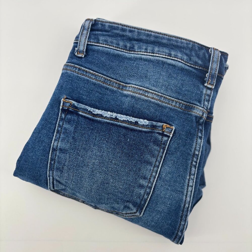 RISEN Jeans Womens Blue Medium Wash Faded Jeans See Measurements For‎ Size